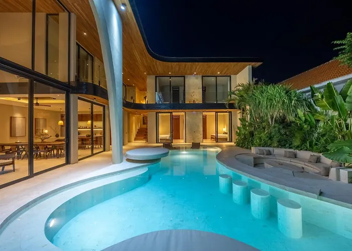 Seminyak 6br Tropical With Huge Curvy Pool *