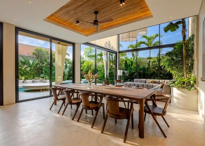 Seminyak 6br Tropical With Huge Curvy Pool ヴィラ チャングー