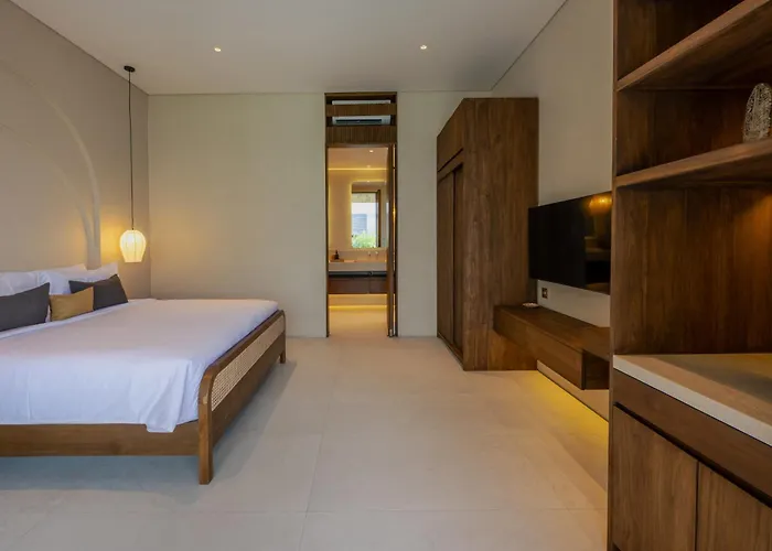 Seminyak 6br Tropical With Huge Curvy Pool ヴィラ チャングー
