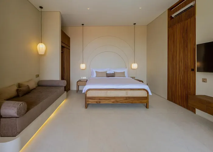 Seminyak 6br Tropical With Huge Curvy Pool * チャングー