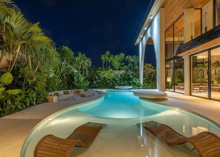 Seminyak 6br Tropical With Huge Curvy Pool ヴィラ チャングー