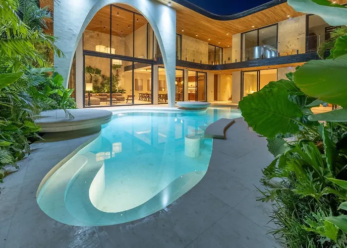 Seminyak 6br Tropical With Huge Curvy Pool * チャングー